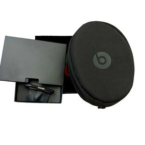 Beats by Dre Case(empty)and Hook